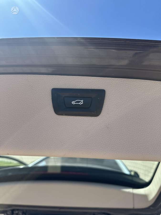 BMW 318 2013 — photo 13