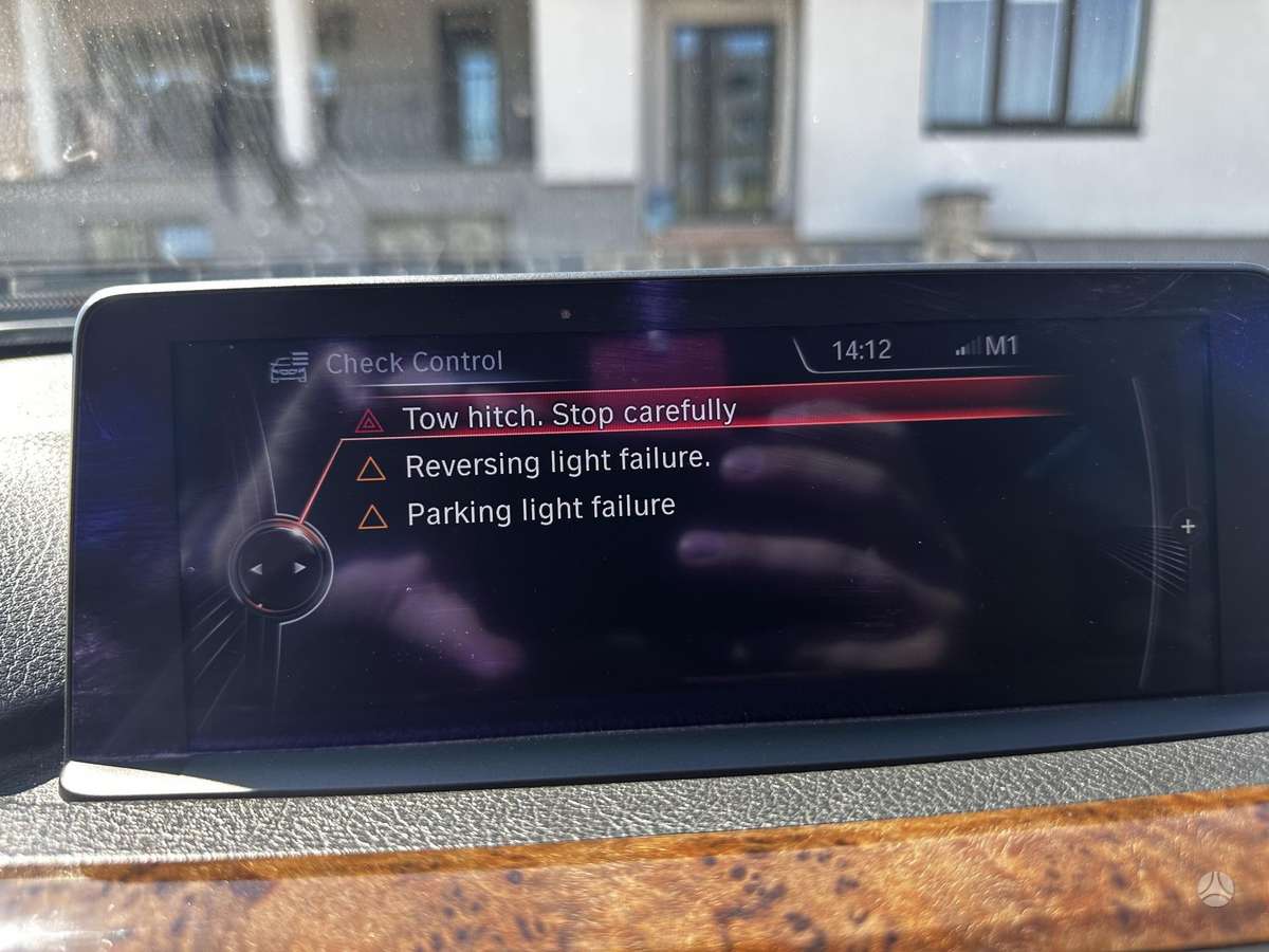 BMW 318 2013 — photo 24