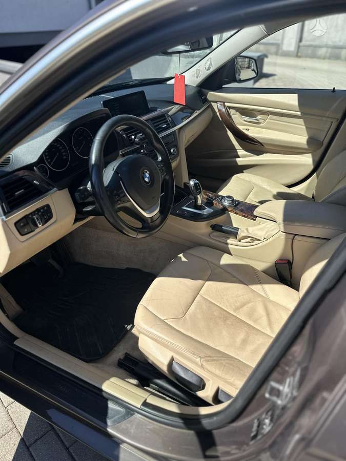 BMW 318 2013 — photo 9