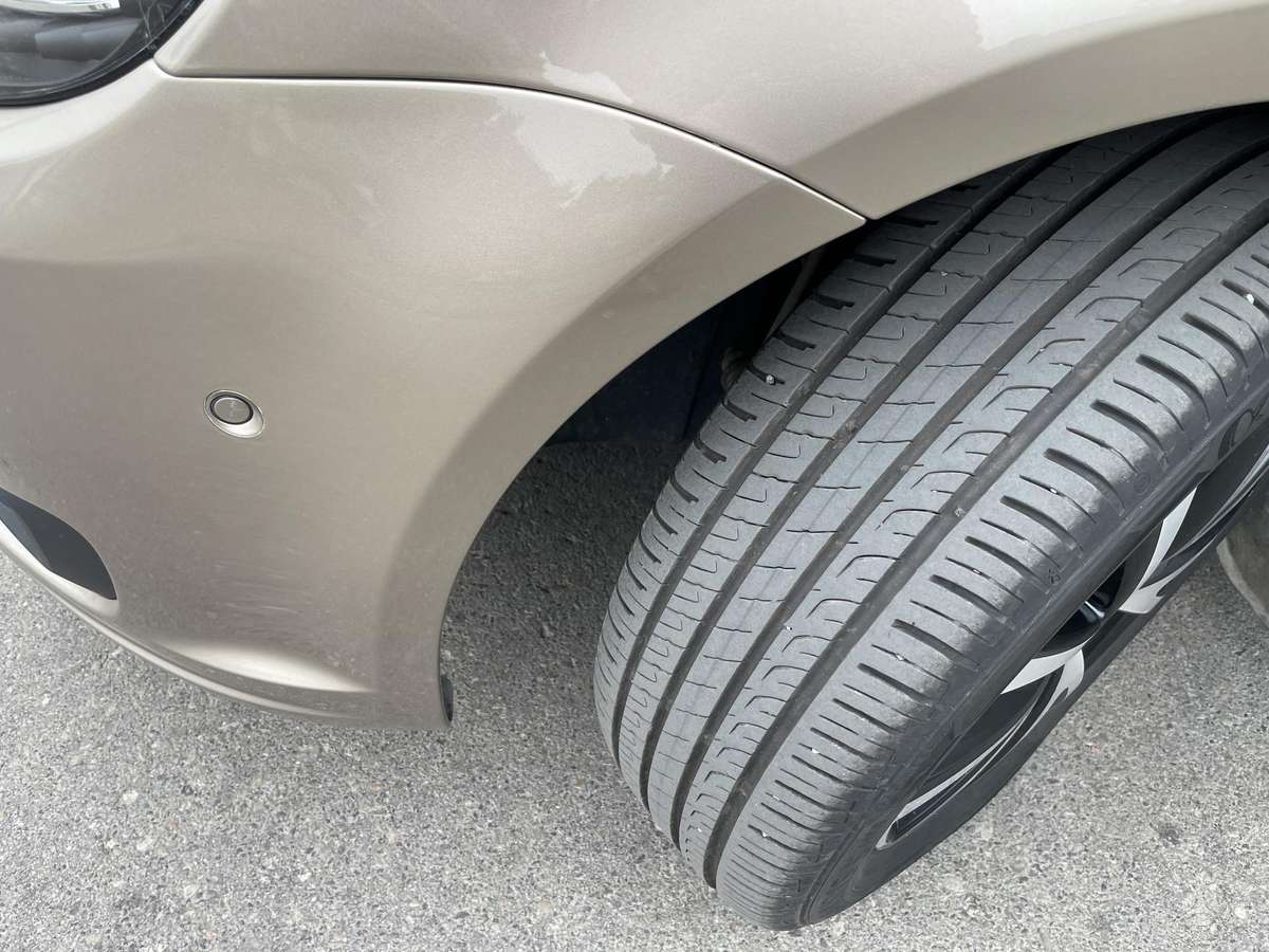 Volkswagen Touran 2013 — photo 15