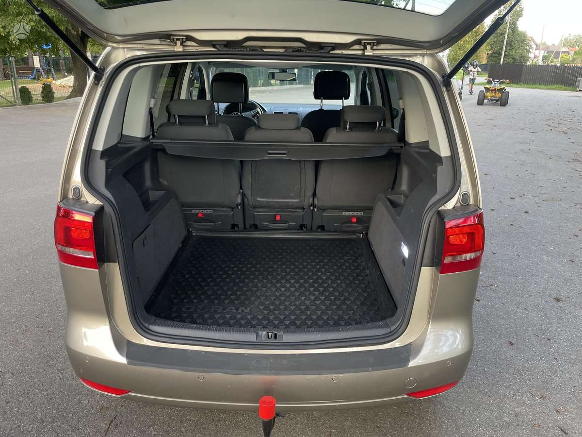 Volkswagen Touran 2013 — photo 7