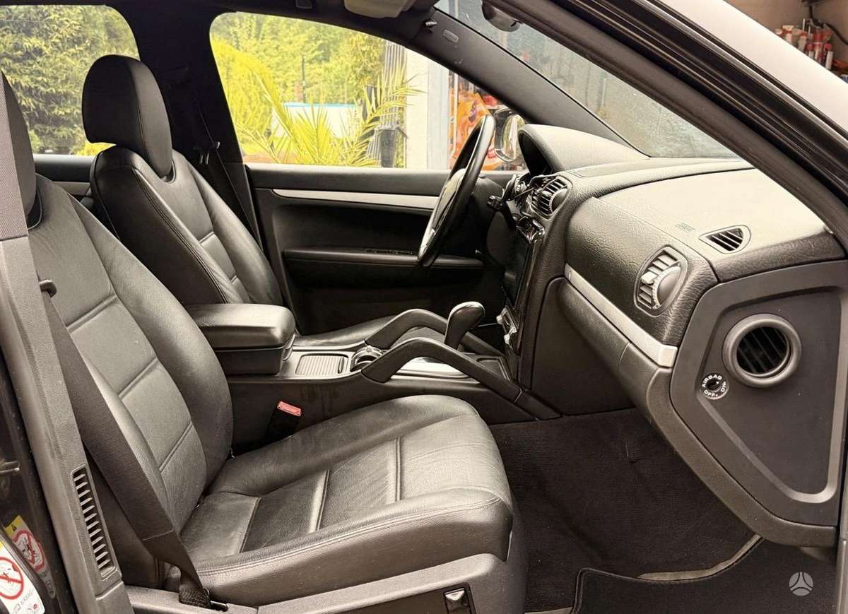 Porsche Cayenne 2009 — photo 7