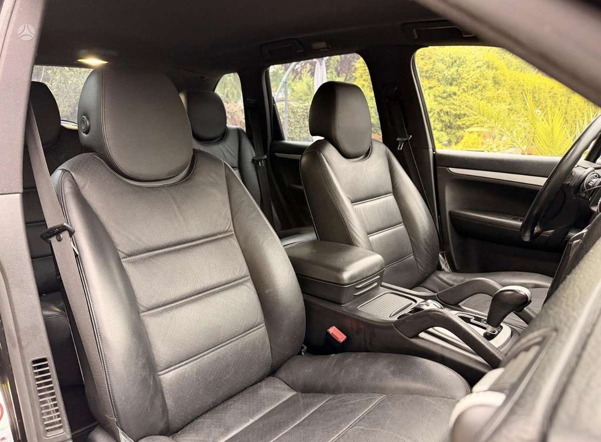 Porsche Cayenne 2009 — photo 8