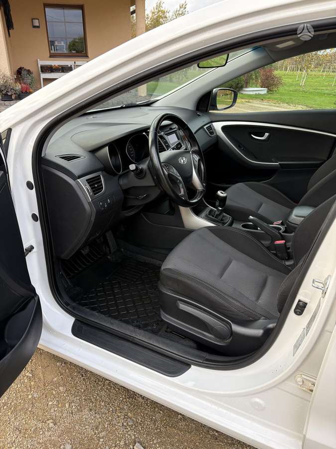 Hyundai i30 2013 — photo 6