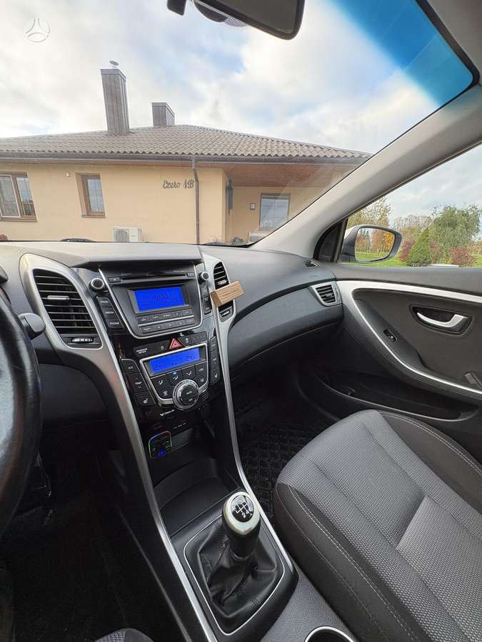 Hyundai i30 2013 — photo 8