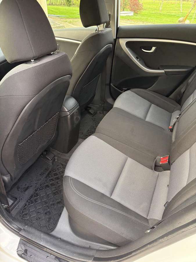 Hyundai i30 2013 — photo 9