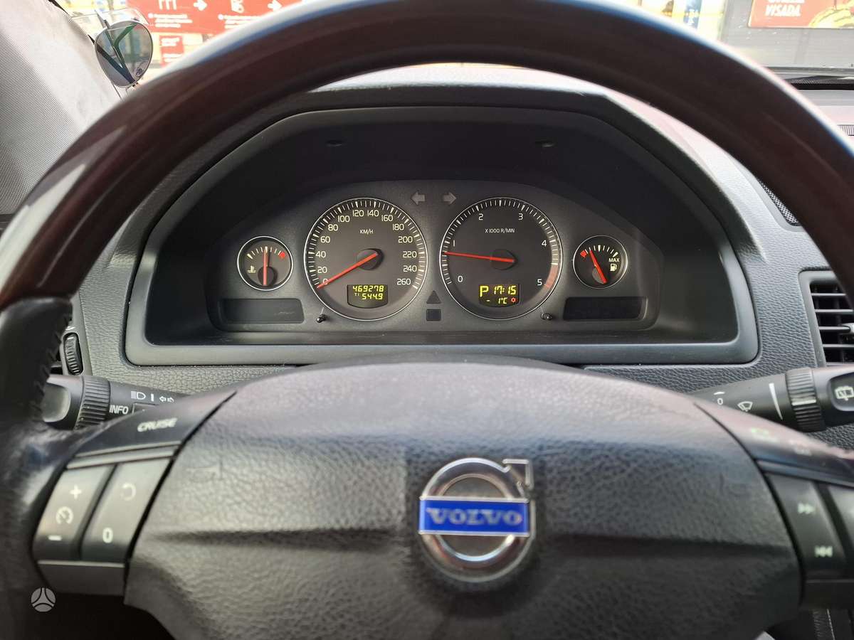 Volvo XC90 2004 — photo 7