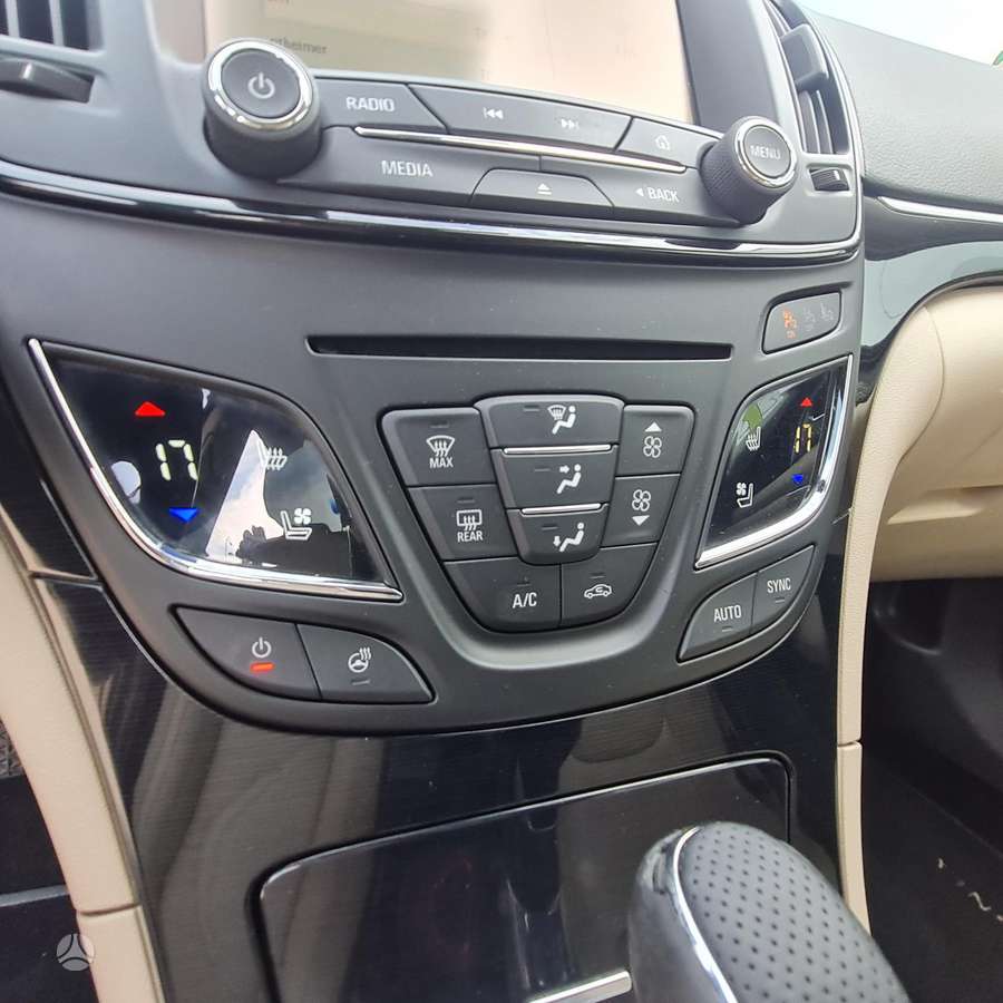 Opel Insignia 2014 — photo 16