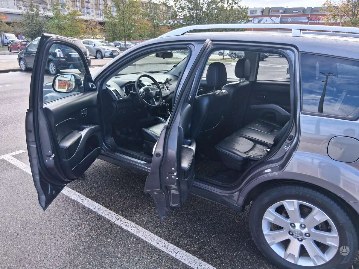 Mitsubishi Outlander 2009 — photo 13