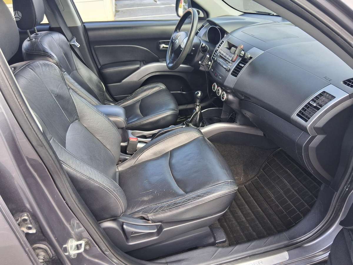 Mitsubishi Outlander 2009 — photo 15