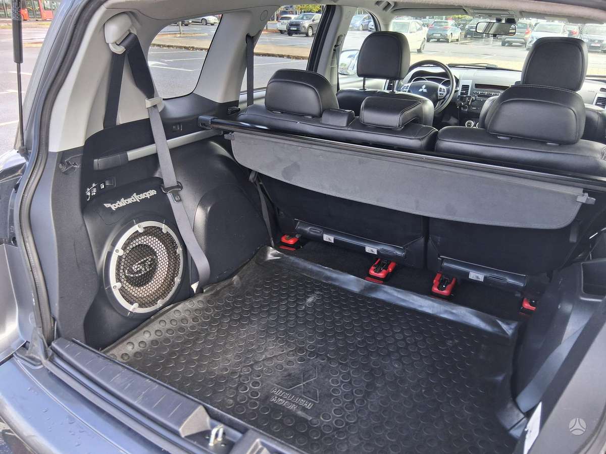 Mitsubishi Outlander 2009 — photo 17