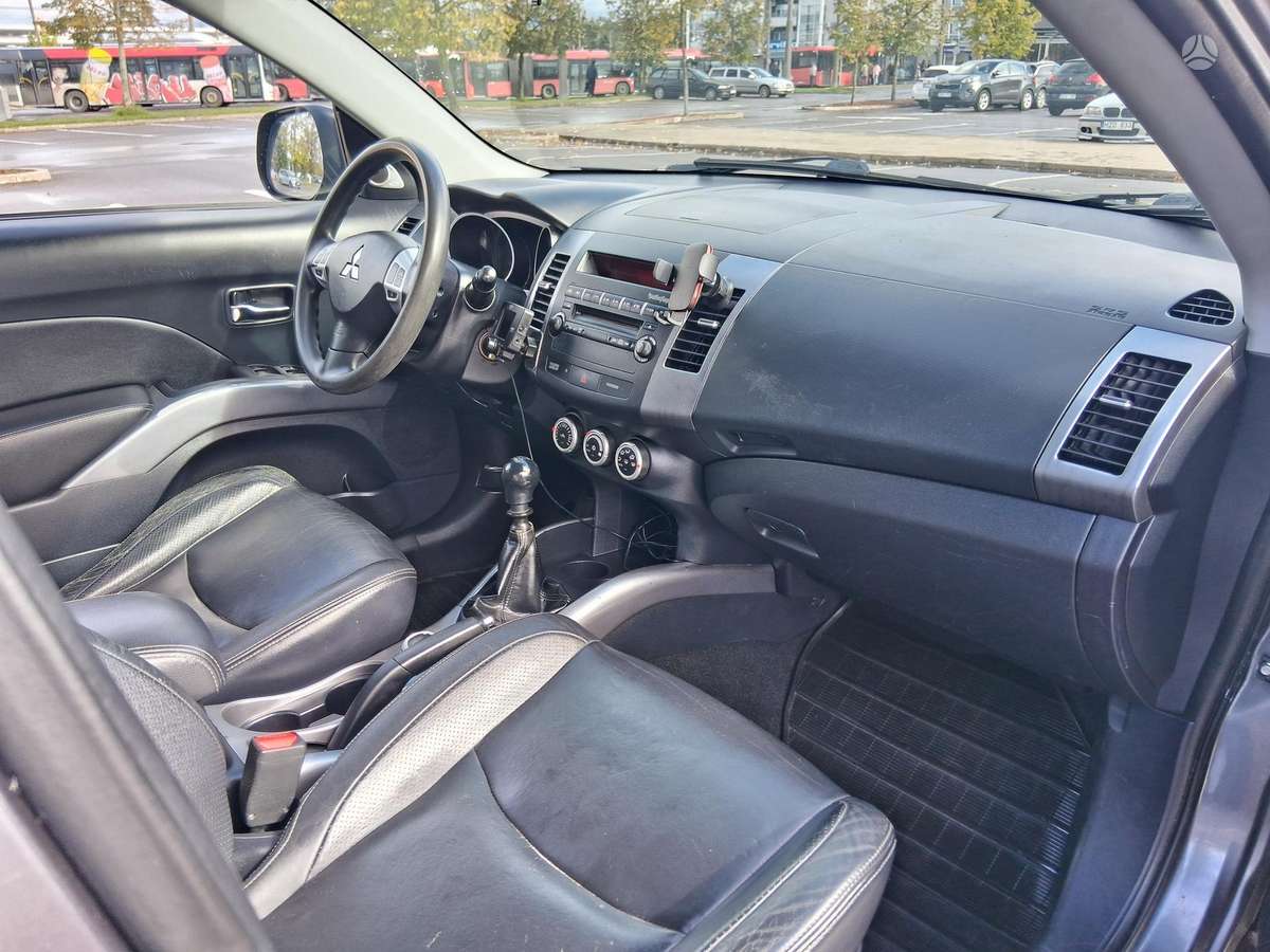 Mitsubishi Outlander 2009 — photo 22