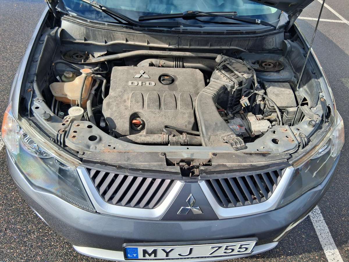 Mitsubishi Outlander 2009 — photo 25