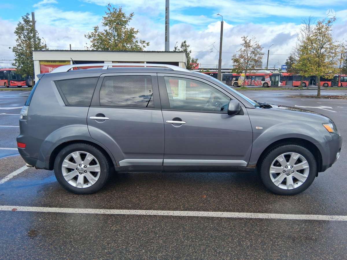 Mitsubishi Outlander 2009 — engine 1968 cm³, 140 HP (103kW)