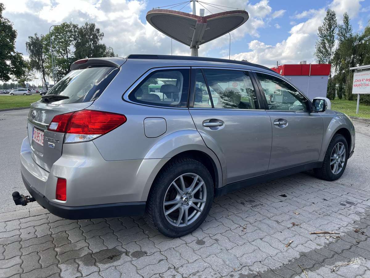 Subaru Legacy 2012 — engine 1998 cm³, 150 HP (110kW)