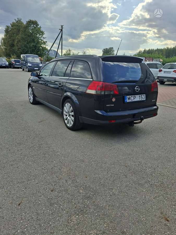 Opel Vectra 2009 — photo 6