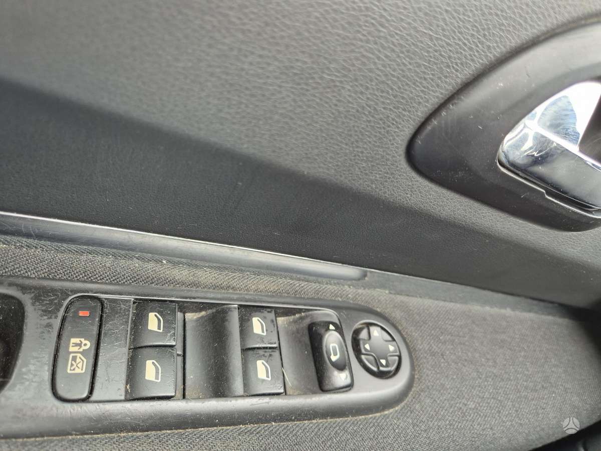 Peugeot 3008 2012 — photo 14