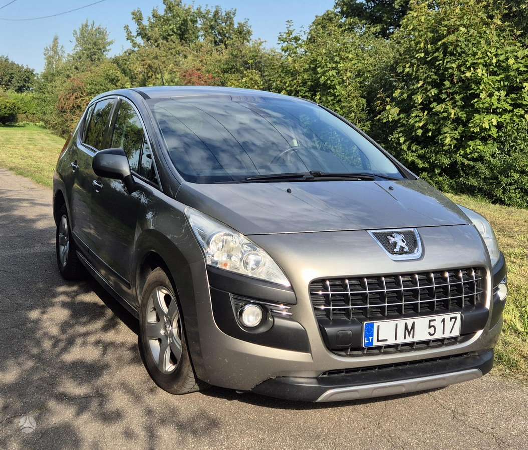 Peugeot 3008 2012 — rear view