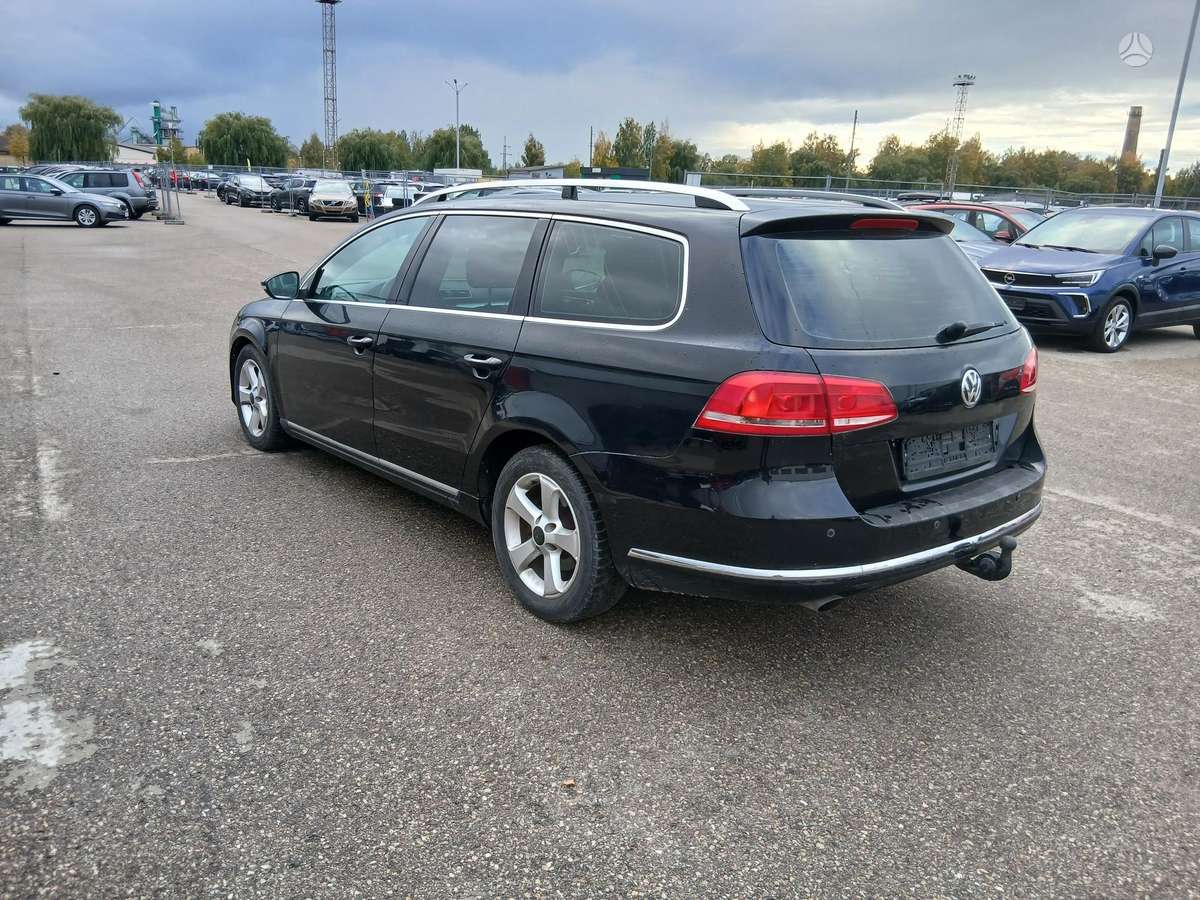 Volkswagen Passat 2012 — photo 7