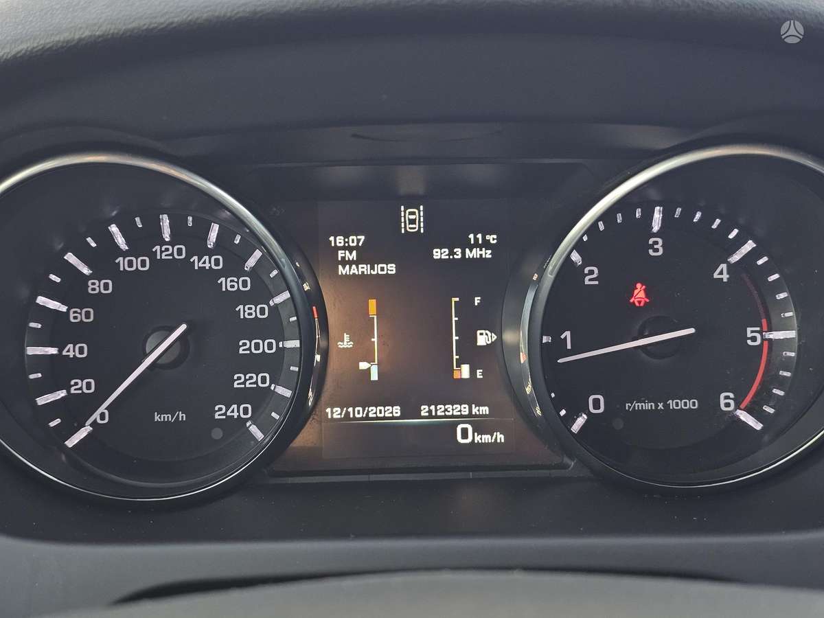 Land Rover 2015 — photo 14