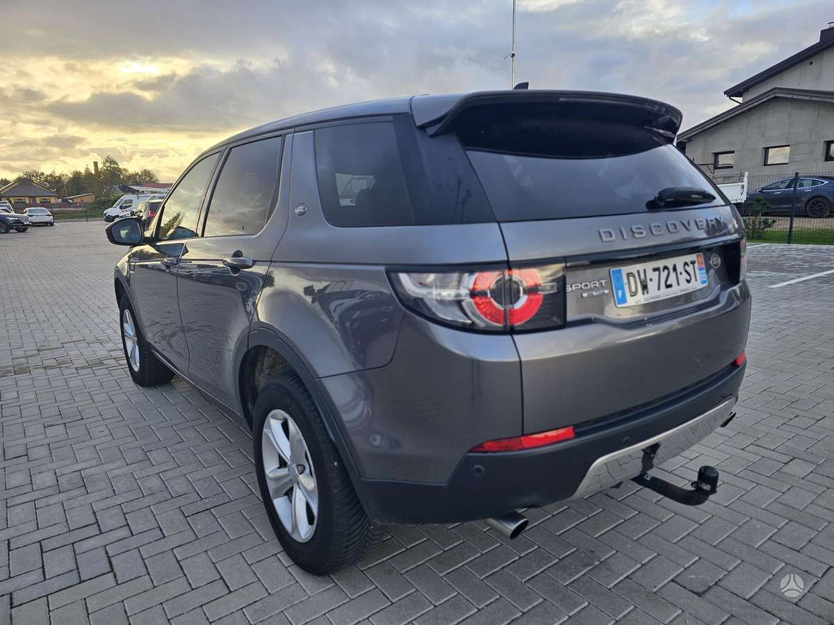 Land Rover 2015 — engine 2000 cm³, 179 HP (132kW)
