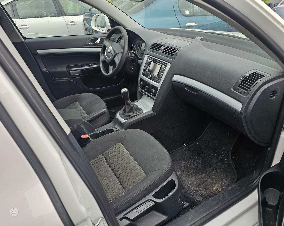 Skoda Octavia 2010 — photo 13