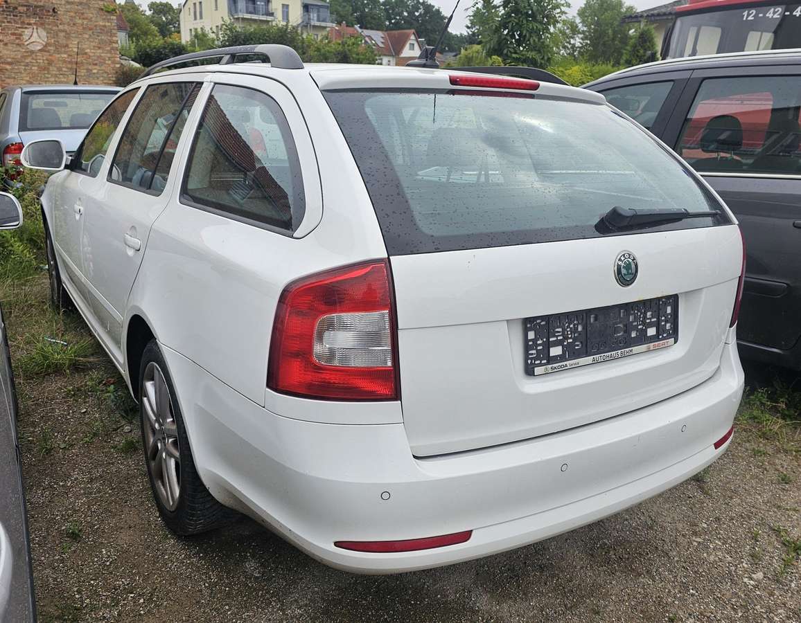 Skoda Octavia 2010 — engine 1197 cm³, 105 HP (77kW)
