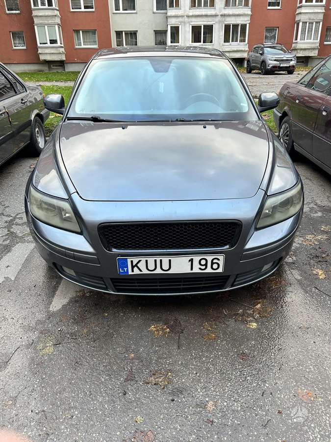 Volvo V50 2007 — rear view