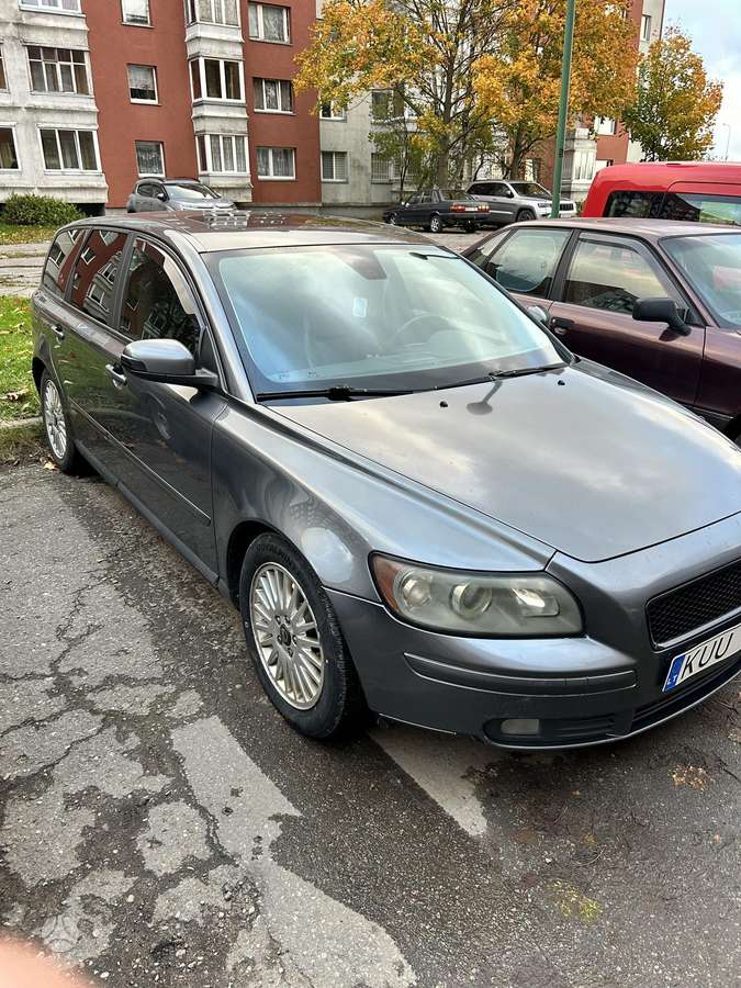 Volvo V50 2007 — interior