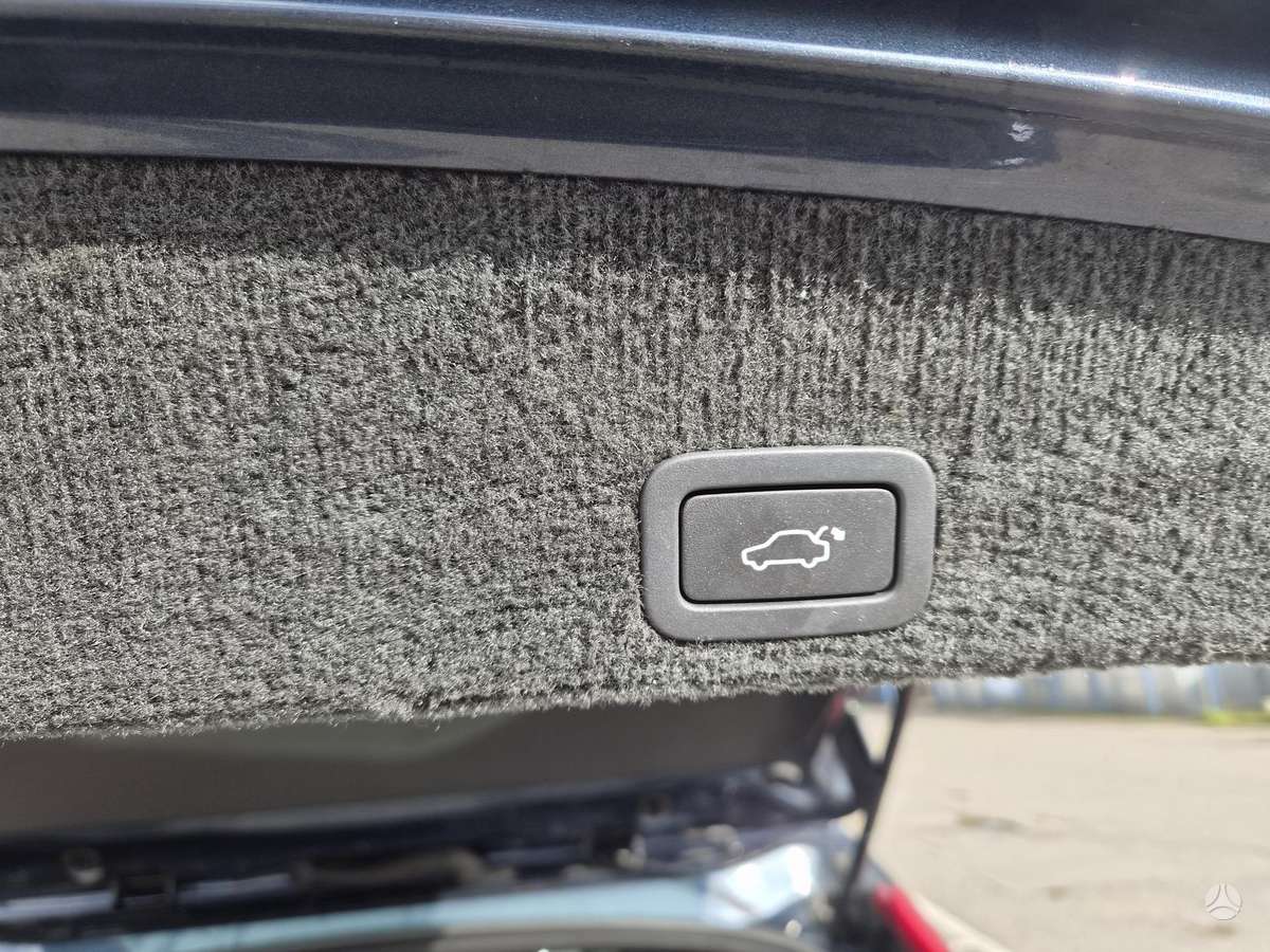 Volvo XC60 2010 — photo 13