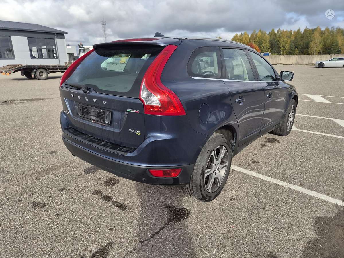 Volvo XC60 2010 — engine 1984 cm³, 163 HP (120kW)