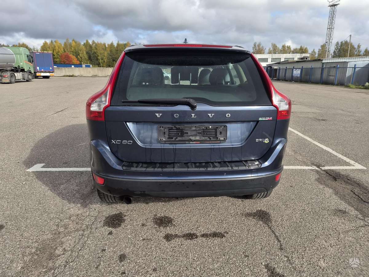 Volvo XC60 2010 — photo 5