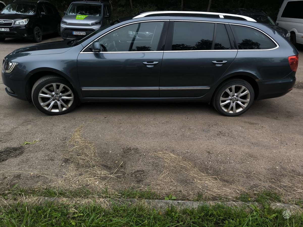 Skoda Superb 2015 — interior