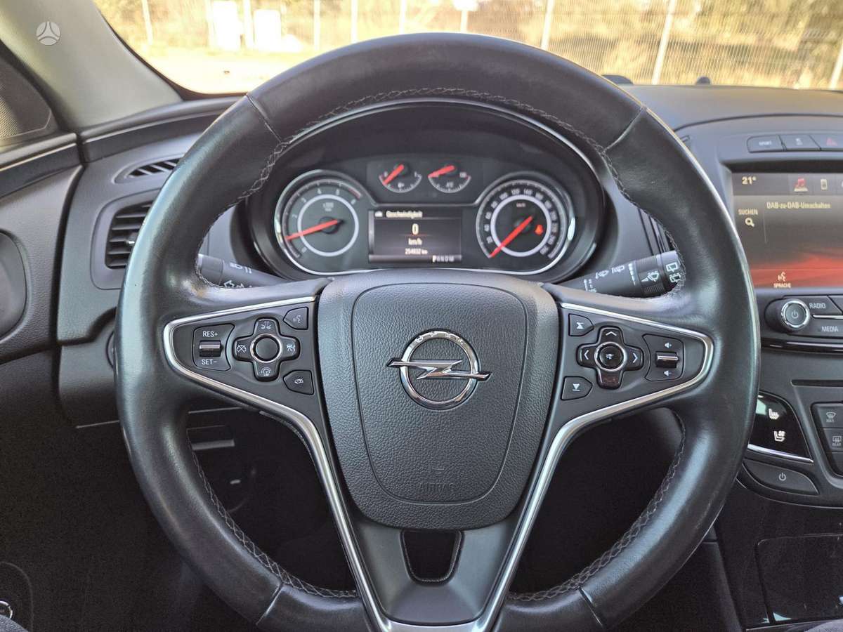 Opel Insignia 2014 — фото 11