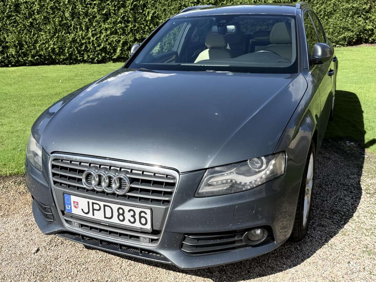 Audi A4 2008 — interior