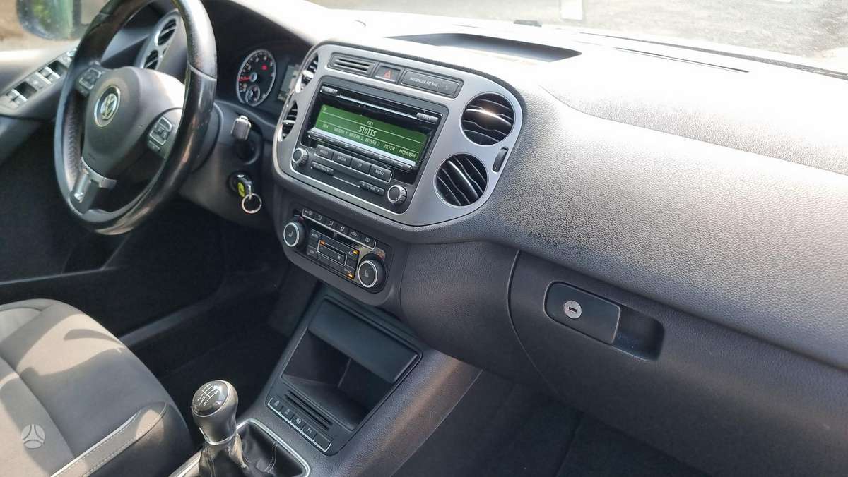 Volkswagen Tiguan 2013 — photo 16