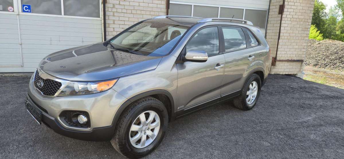 Kia Sorento 2013 — вигляд ззаду