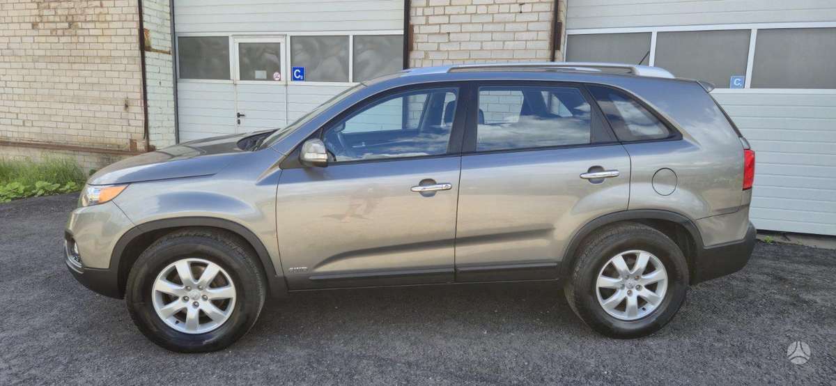 Kia Sorento 2013 — двигун 2199 cm³, 197 HP (145kW)