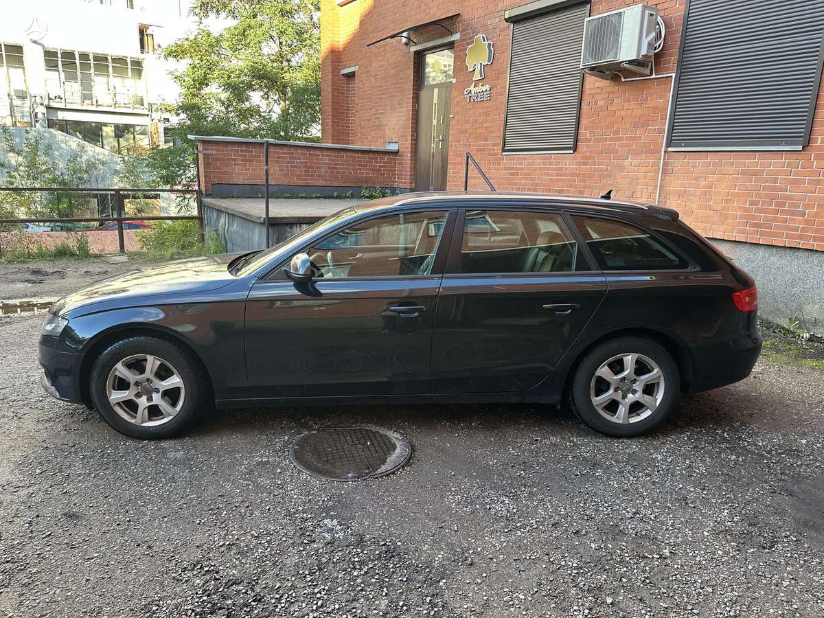 Audi A4 2008 — rear view