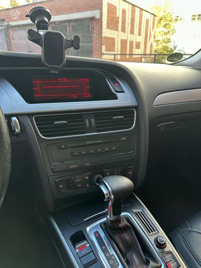 Audi A4 2008 — photo 6