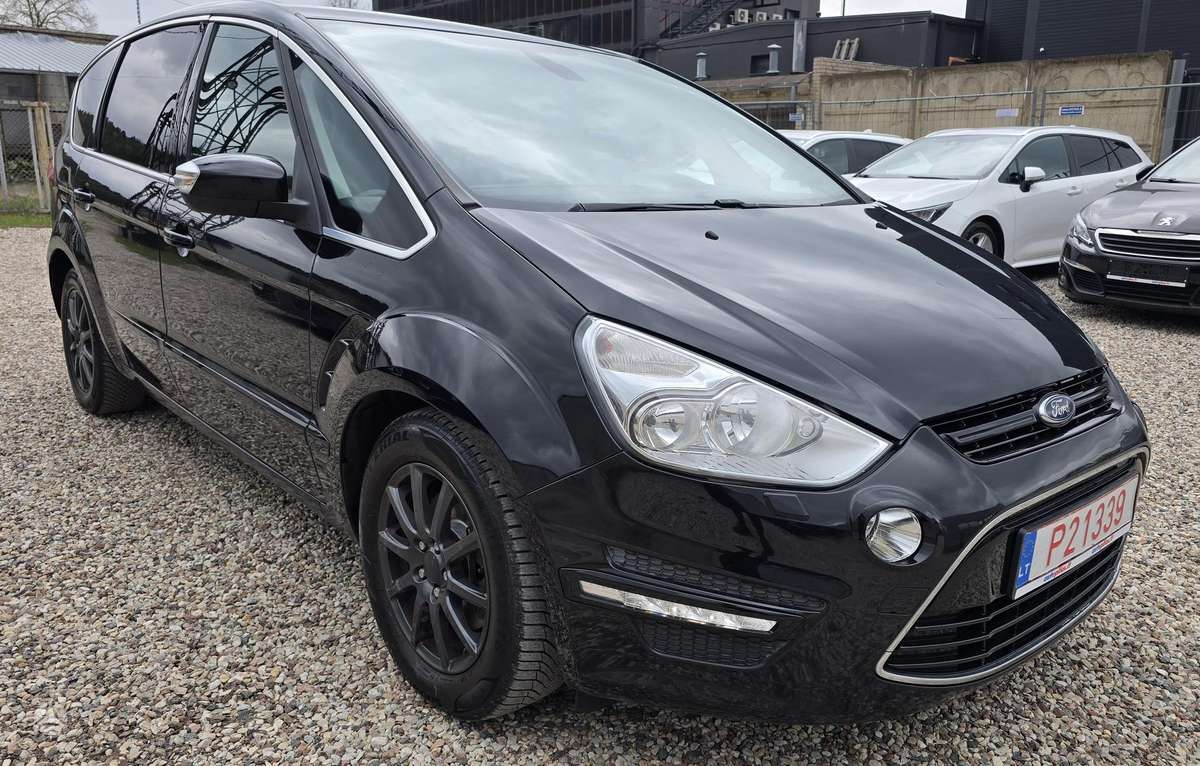 Ford S-MAX 2010 — салон