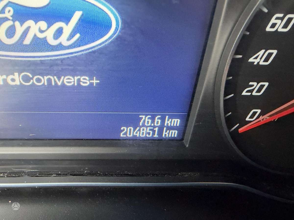 Ford S-MAX 2013 — photo 10