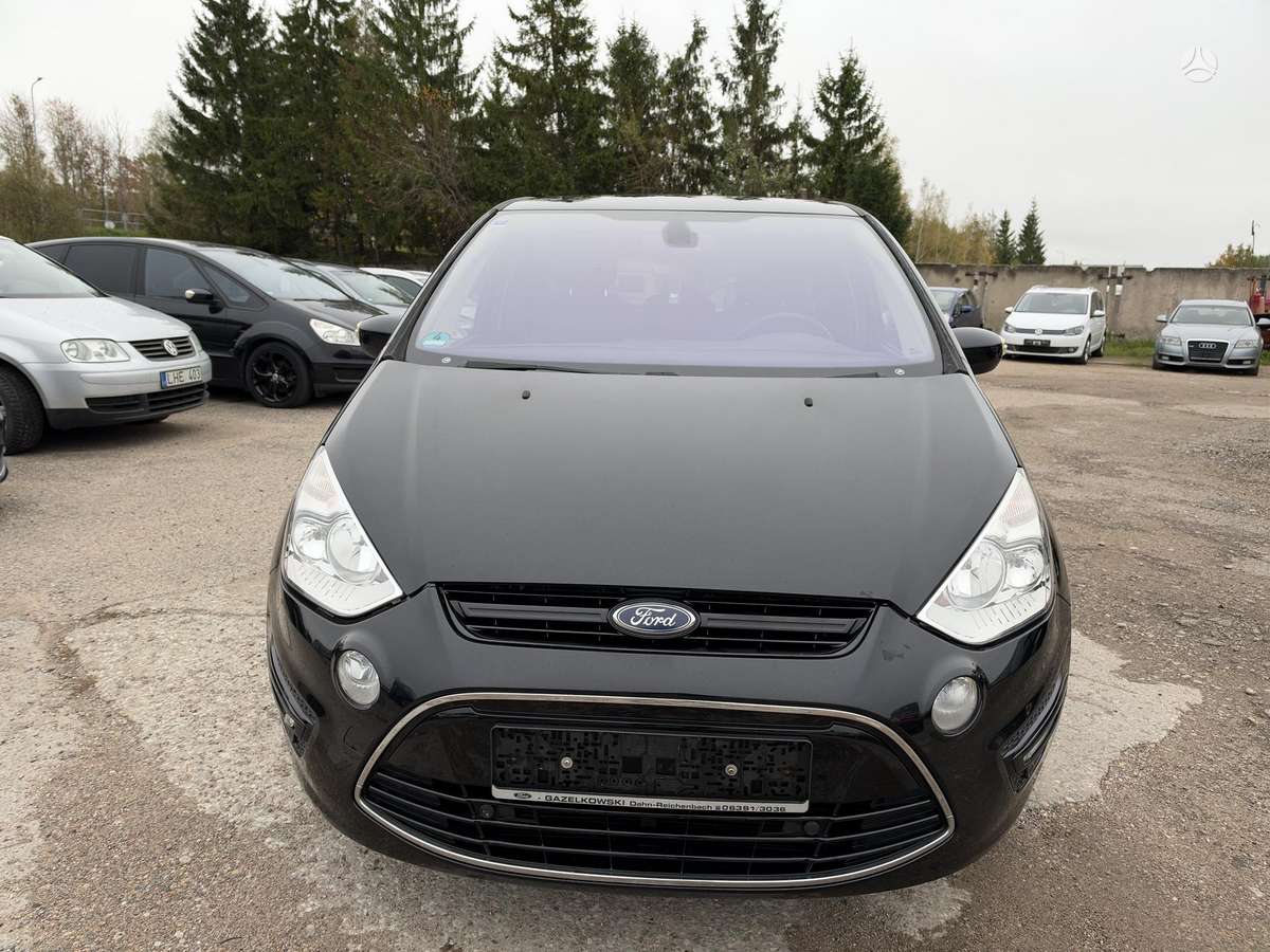 Ford S-MAX 2013 — interior