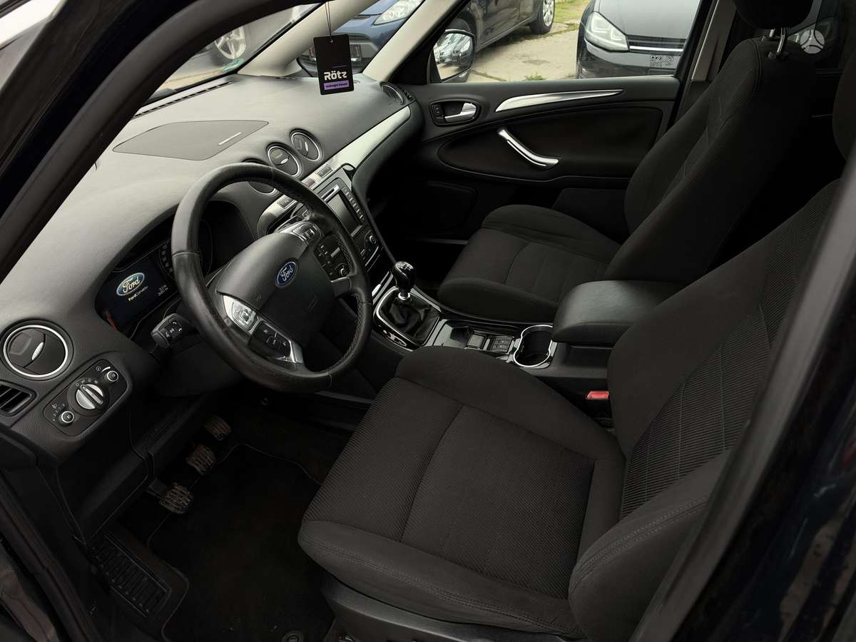 Ford S-MAX 2013 — photo 7