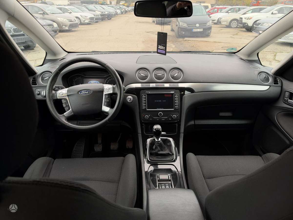 Ford S-MAX 2013 — photo 8