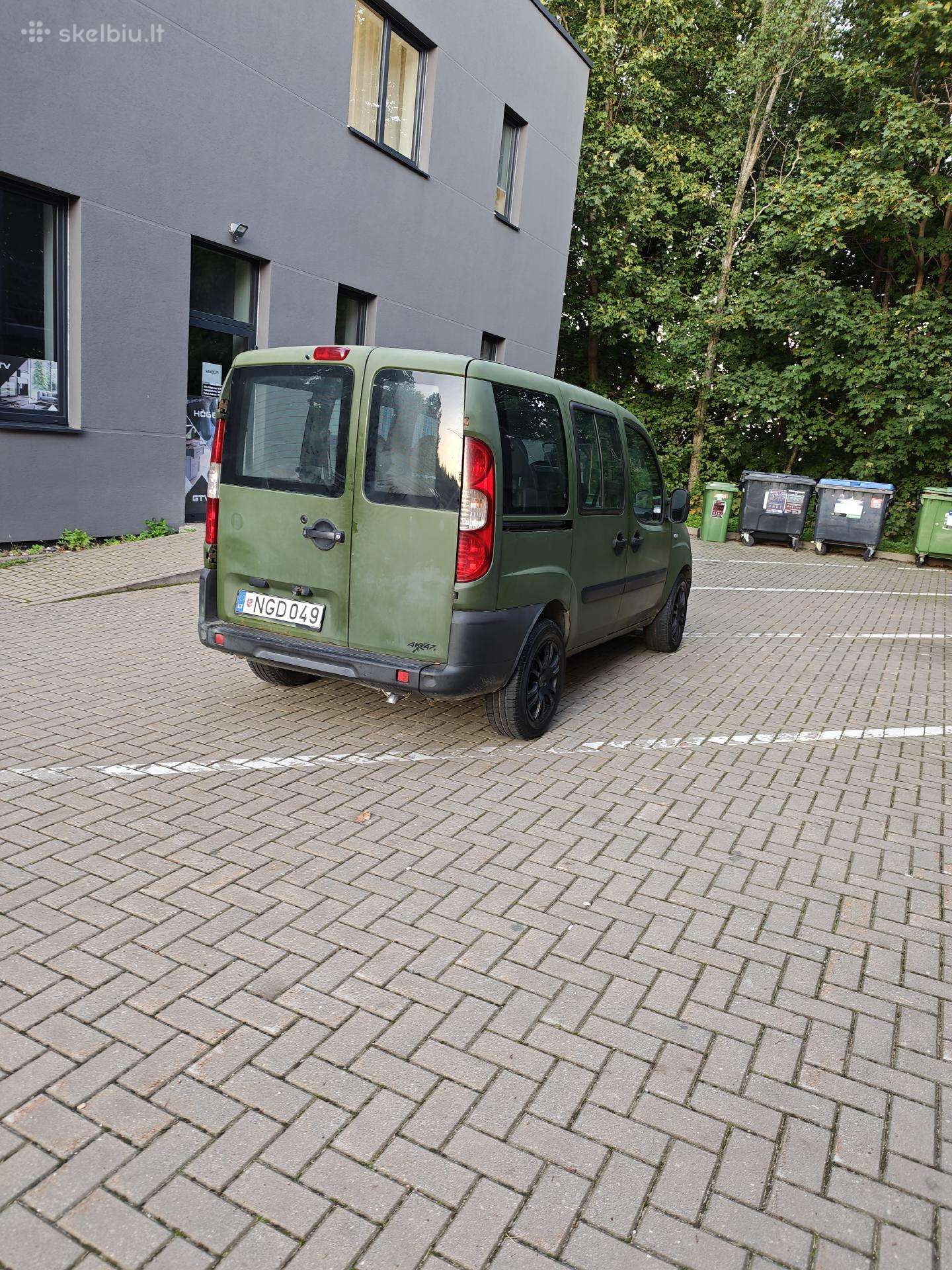 Fiat Doblo 2009 — салон