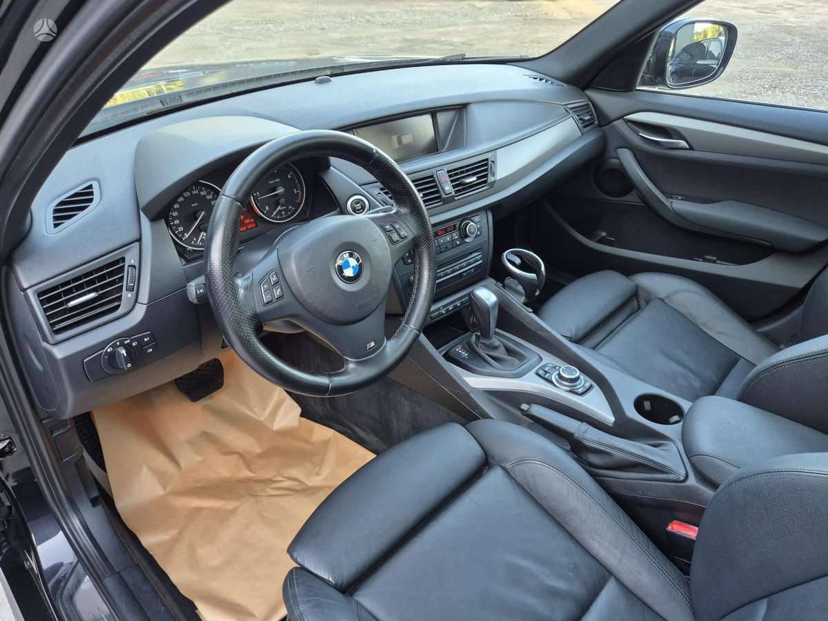BMW X1 2011 — фото 12