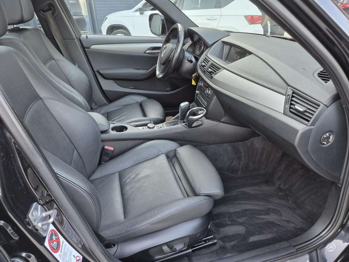 BMW X1 2011 — фото 17