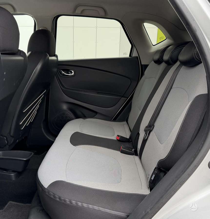 Renault Captur 2015 — photo 18