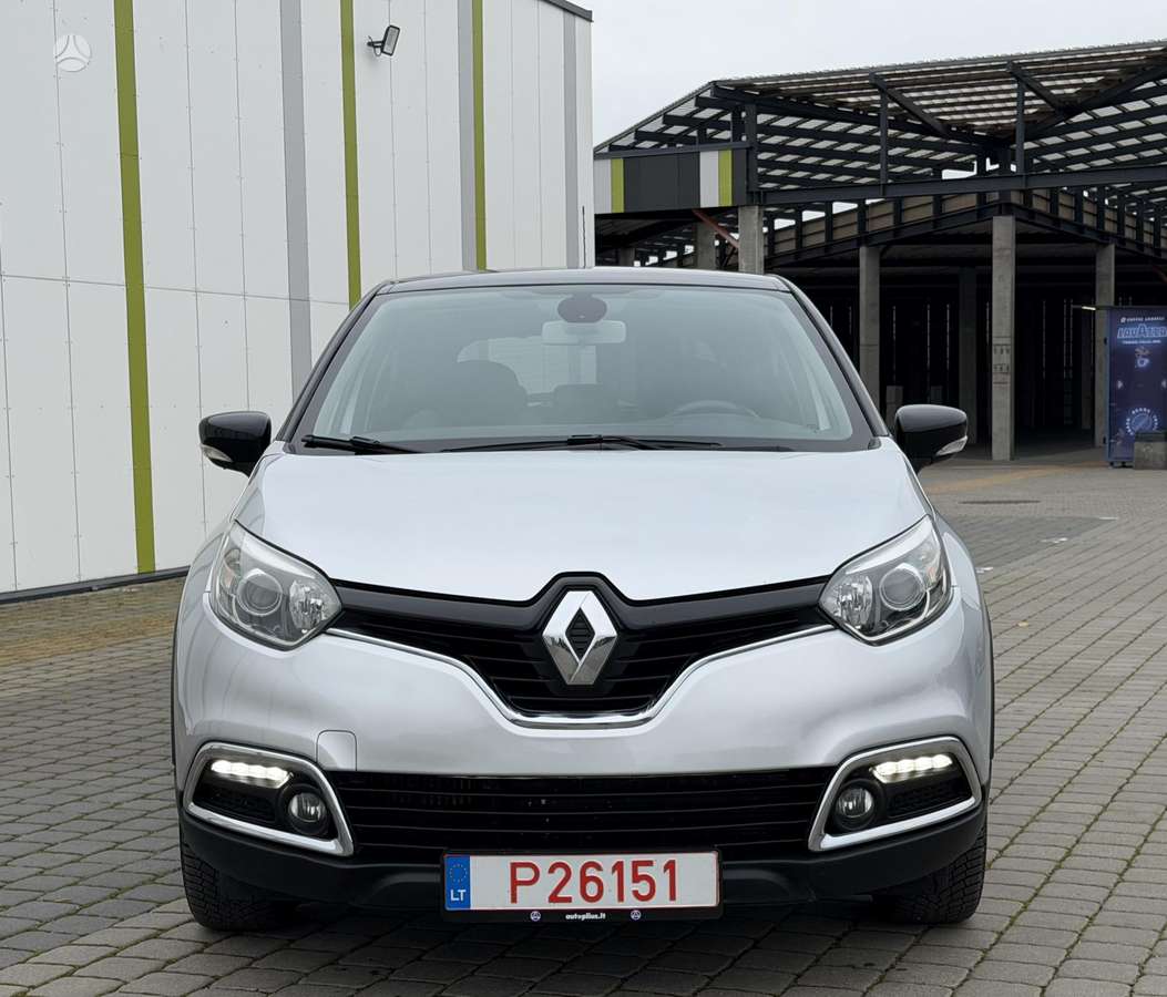 Renault Captur 2015 — rear view
